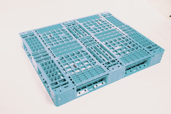 带你细数九脚塑料托盘的特点和优势